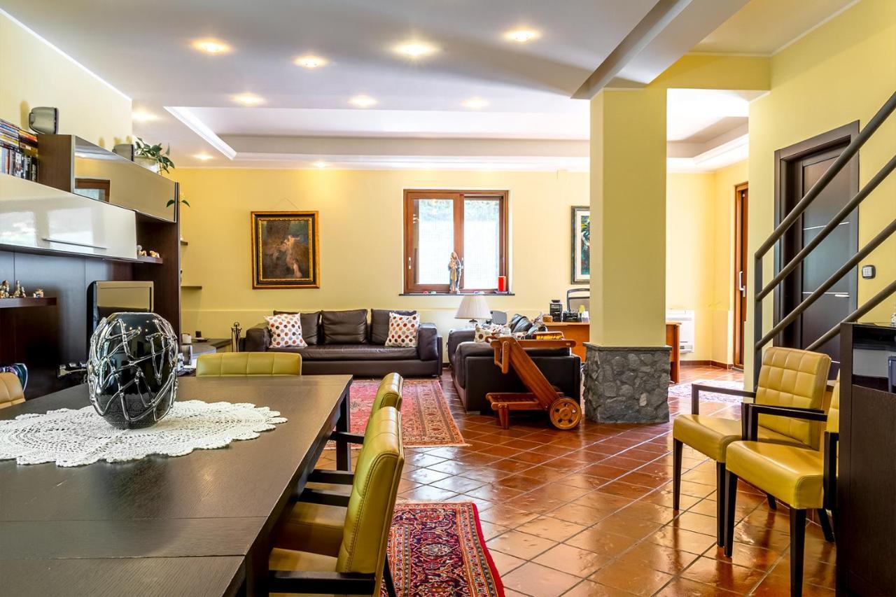Villa Magdalena Aci SantʼAntonio Exterior foto